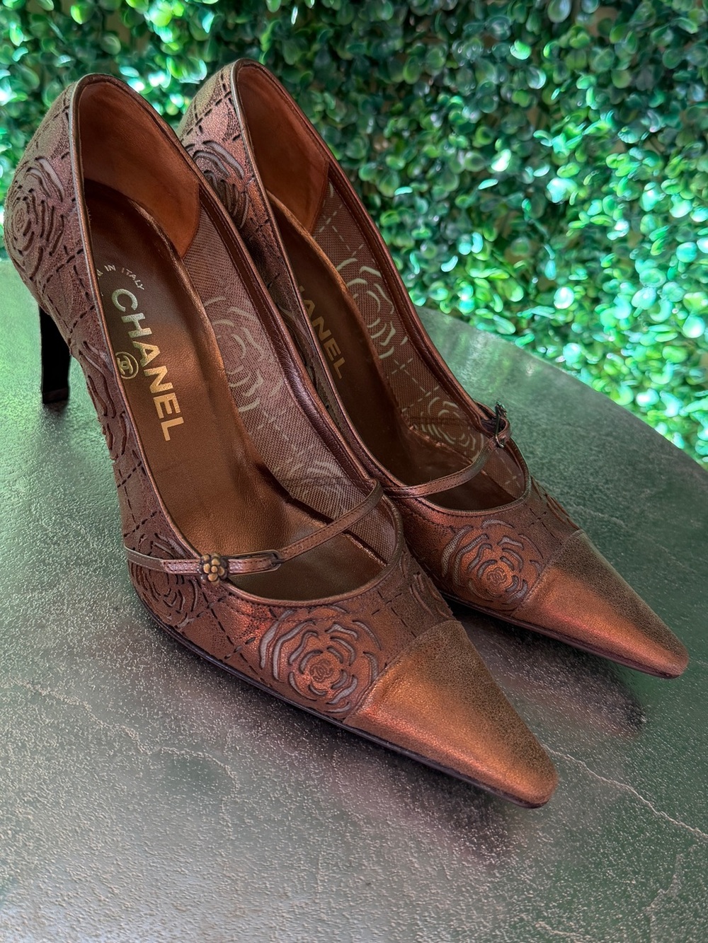 CHANEL Camellia Flower
Laser Cut Pumps Size 37 - Picture 2 of 10